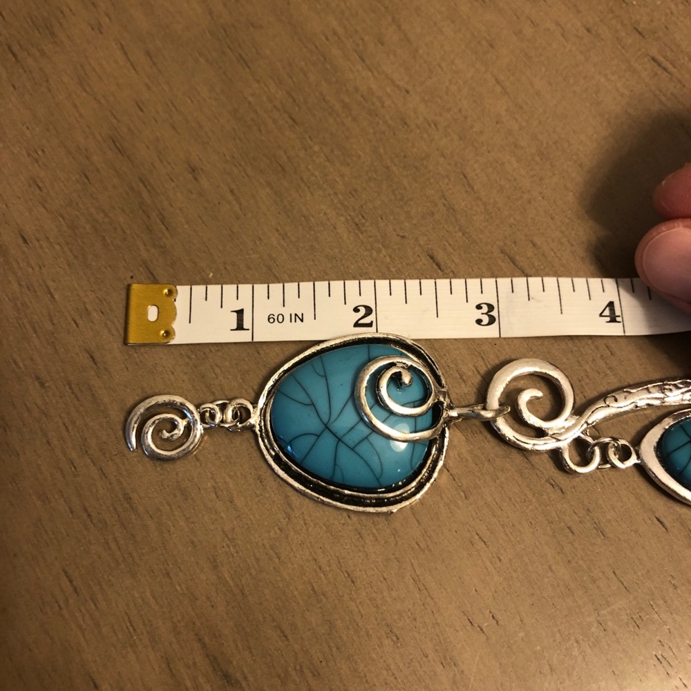 Elegant Silver Tone and Faux Turquoise Necklace - Picture 8 of 9